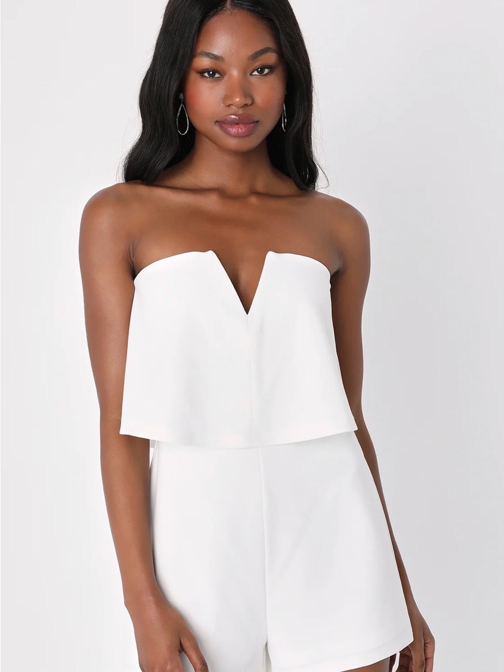 Lulu's White Strapless V-Notch Romper